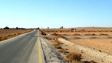 أرض في شمال شرق مطار الملكة علياء الدولي - 30,000 دأ - صورة NaN